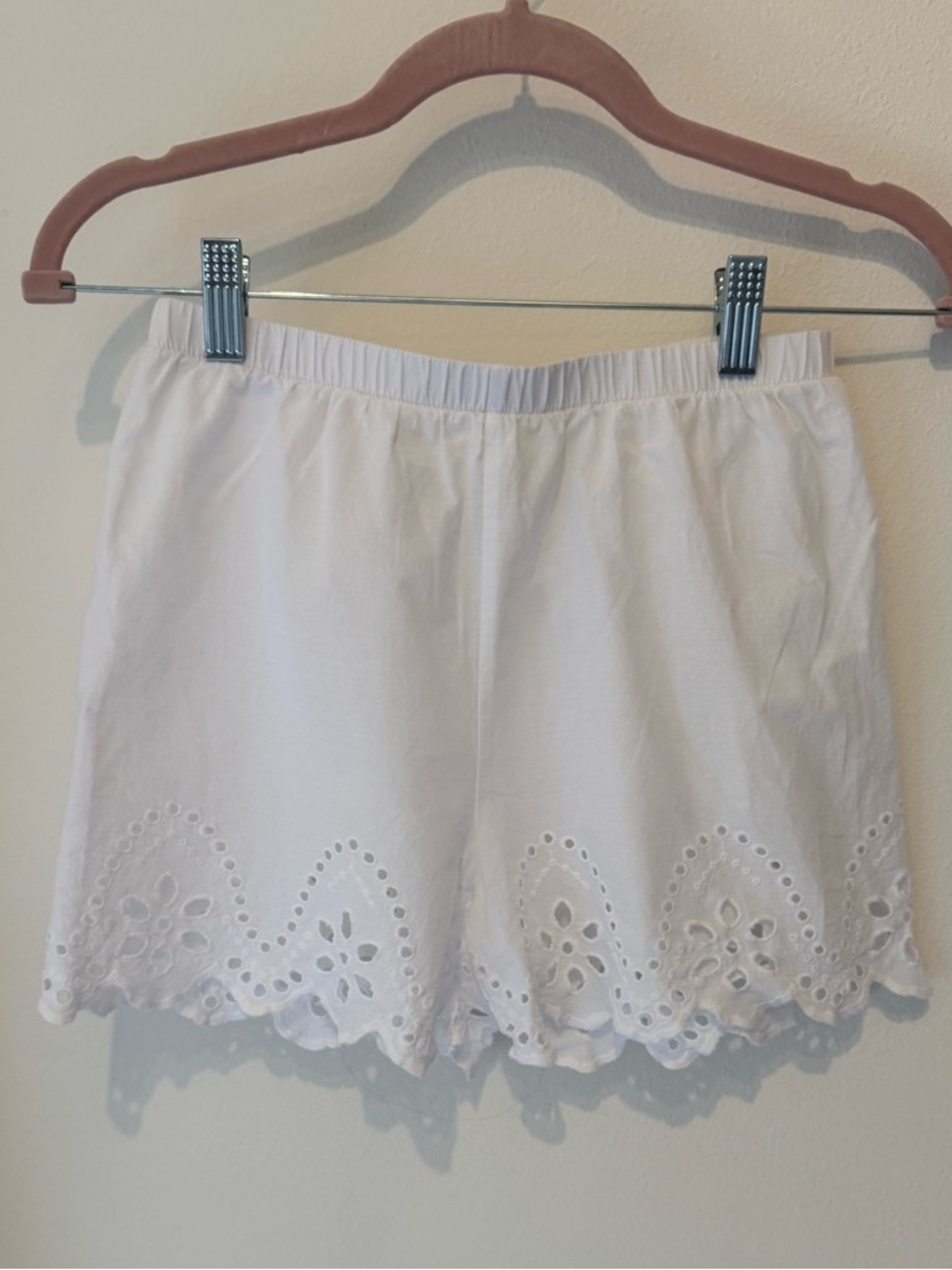 Girls 100% cotton eyelet shorts